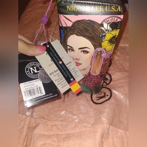 Beautiful NL wallet ๐๐ - Picture 9 of 9